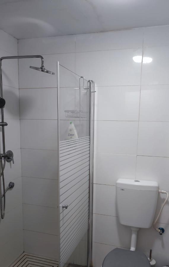 Studio Apartment 12 Minutes From Bahai'S Garden Haifa Esterno foto