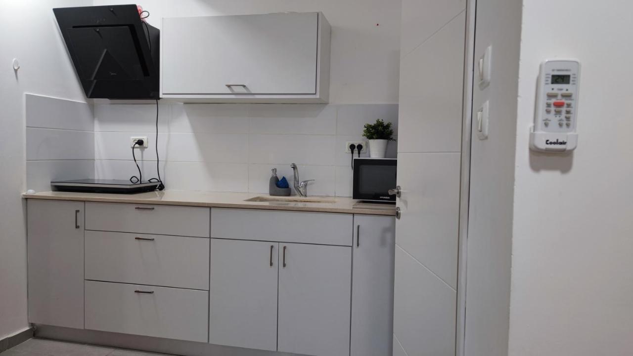 Studio Apartment 12 Minutes From Bahai'S Garden Haifa Esterno foto